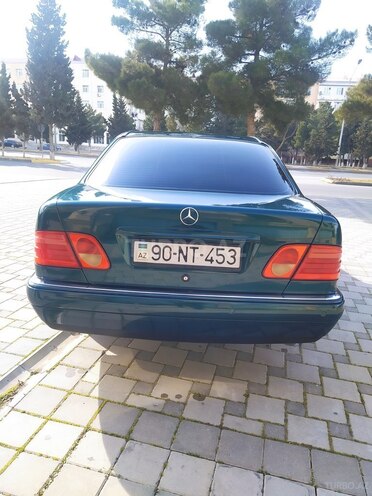 Mercedes E 240 1998, 28,566 km - 2.4 l - Sumqayıt