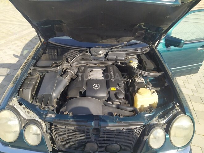 Mercedes E 240 1998, 28,566 km - 2.4 l - Sumqayıt
