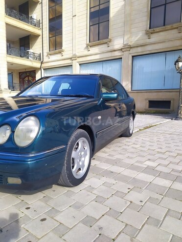 Mercedes E 240 1998, 28,566 km - 2.4 l - Sumqayıt