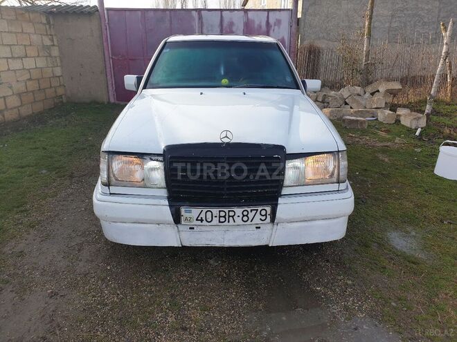 Mercedes E 200 1990, 576,000 km - 2.0 l - Qusar