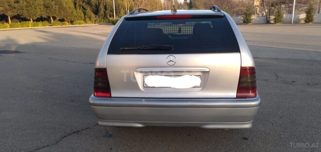 Mercedes C 220 2000, 284,713 km - 2.2 l - Sabirabad