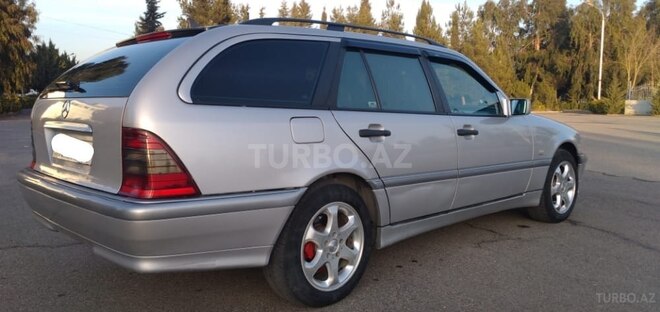 Mercedes C 220 2000, 284,713 km - 2.2 l - Sabirabad