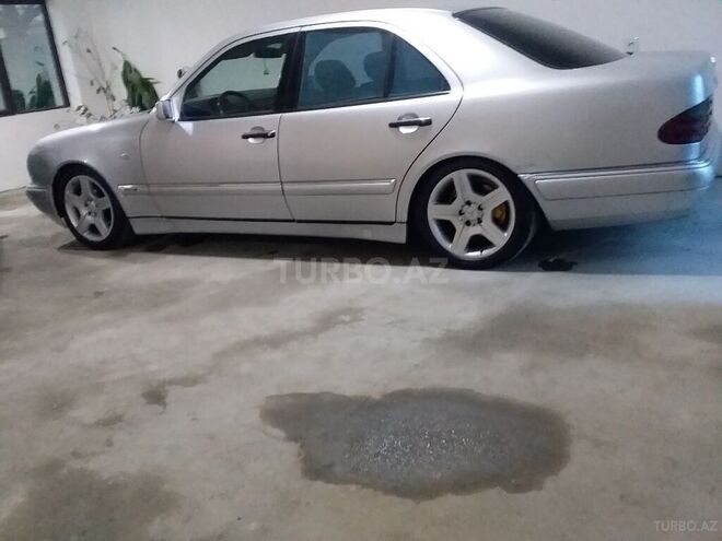 Mercedes E 280 1998, 219,501 km - 2.8 л - Balakən