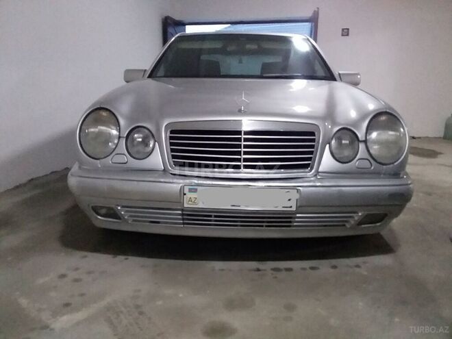 Mercedes E 280 1998, 219,501 km - 2.8 л - Balakən