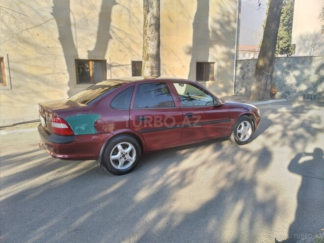 Opel Vectra 1997, 452,542 km - 1.6 l - Qax