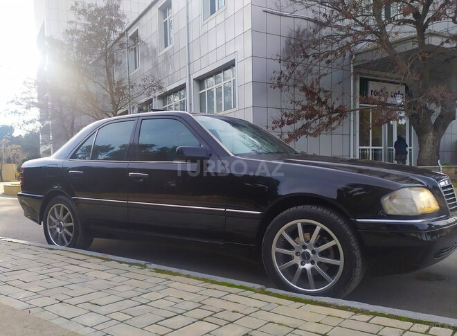 Mercedes C 250 1993, 127,000 km - 2.5 l - Bakı