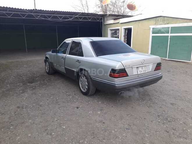 Mercedes E 220 1995, 430,000 km - 2.2 л - Bakı
