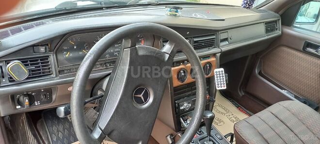 Mercedes 190 1991, 250,000 km - 2.6 l - Bakı