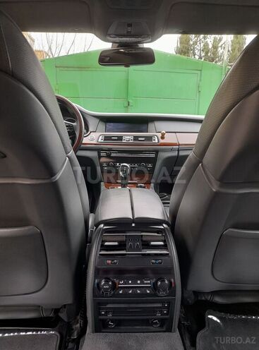 BMW 750 2009, 179,000 km - 4.4 л - Bakı