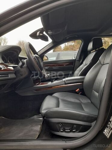 BMW 750 2009, 179,000 km - 4.4 л - Bakı