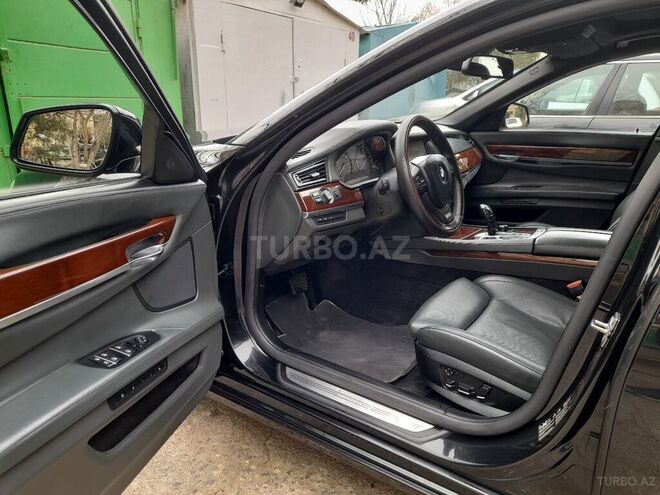 BMW 750 2009, 179,000 km - 4.4 л - Bakı
