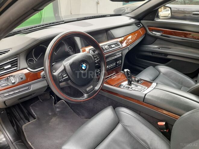 BMW 750 2009, 179,000 km - 4.4 л - Bakı