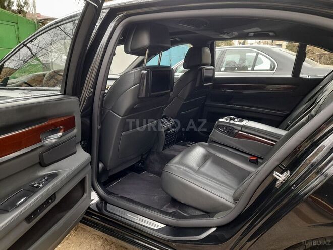 BMW 750 2009, 179,000 km - 4.4 л - Bakı