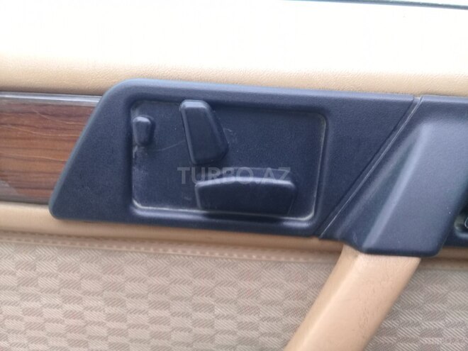 Mercedes E 200 1990, 450,000 km - 2.0 l - Yevlax