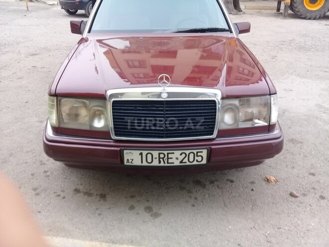 Mercedes E 200 1990, 450,000 km - 2.0 l - Yevlax