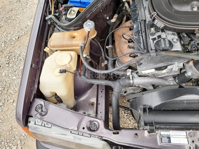 Mercedes 190 1992, 228,000 km - 2.0 l - Qazax