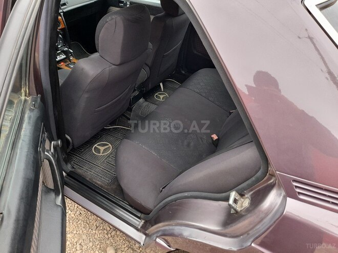 Mercedes 190 1992, 228,000 km - 2.0 l - Qazax