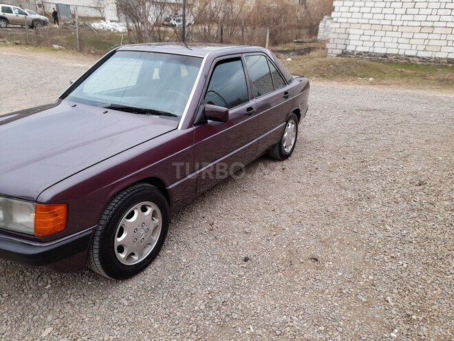 Mercedes 190 1992, 228,000 km - 2.0 l - Qazax
