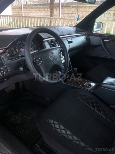 Mercedes E 220 2000, 250,000 km - 2.2 l - Ağcabədi