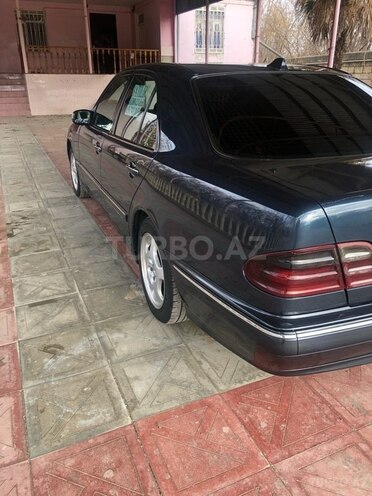 Mercedes E 220 2000, 250,000 km - 2.2 l - Ağcabədi