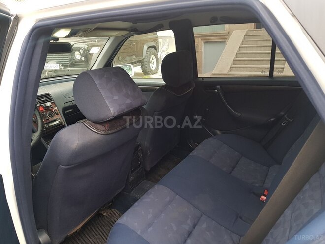 Mercedes C 220 1999, 300,000 km - 2.2 л - Bakı