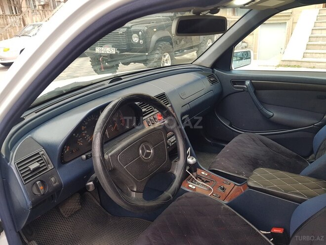 Mercedes C 220 1999, 300,000 km - 2.2 л - Bakı