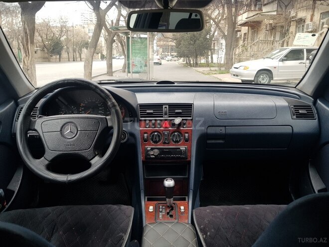 Mercedes C 220 1999, 300,000 km - 2.2 л - Bakı