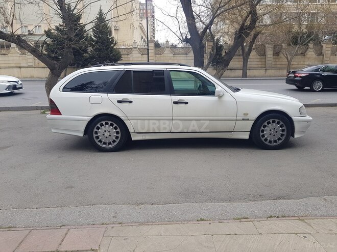 Mercedes C 220 1999, 300,000 km - 2.2 л - Bakı