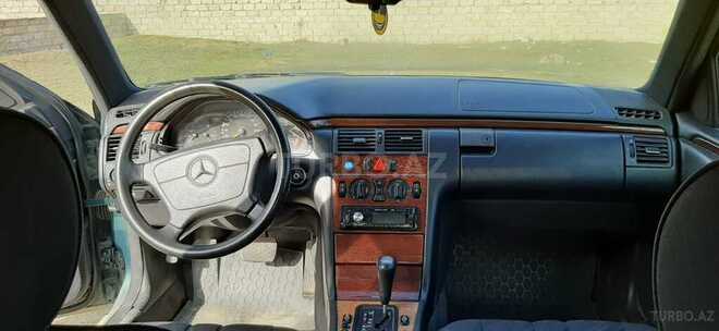 Mercedes E 200 1997, 415,000 km - 2.0 l - Bakı