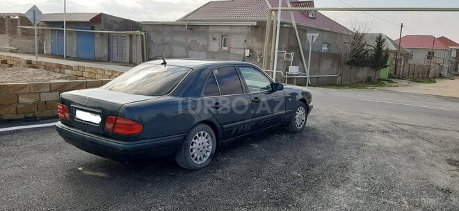 Mercedes E 200 1997, 415,000 km - 2.0 l - Bakı