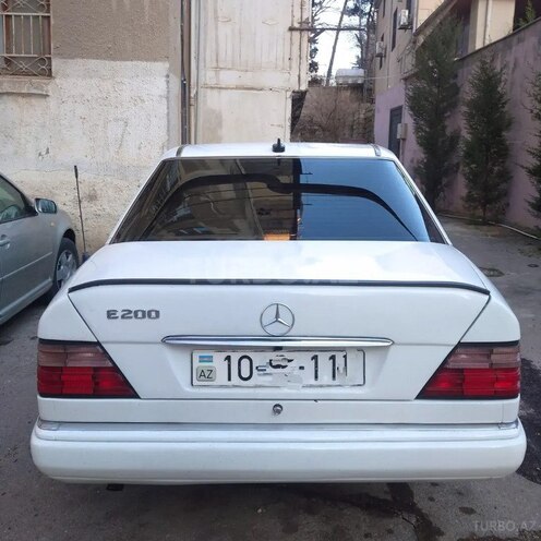 Mercedes E 220 1990, 384,000 km - 2.0 l - Bakı