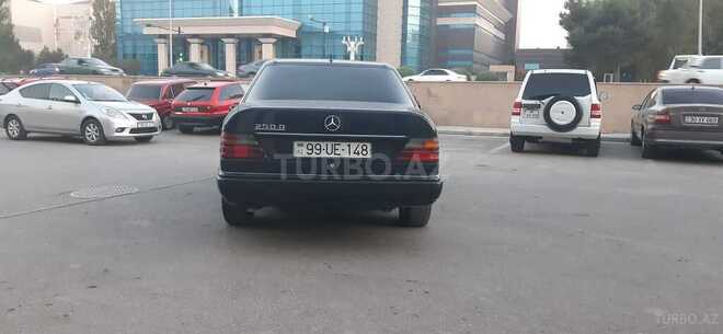 Mercedes E 250 1989, 100,000 km - 2.5 l - Sumqayıt