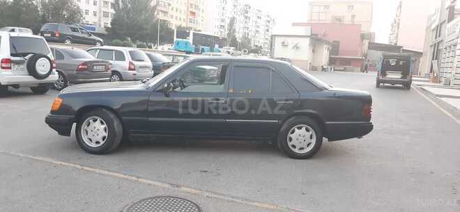 Mercedes E 250 1989, 100,000 km - 2.5 l - Sumqayıt