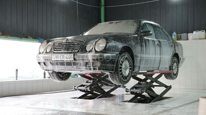 Mercedes E 280 2001, 230,000 km - 2.8 l - Bakı