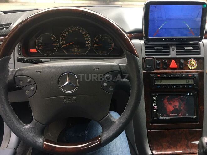 Mercedes E 280 2001, 230,000 km - 2.8 l - Bakı
