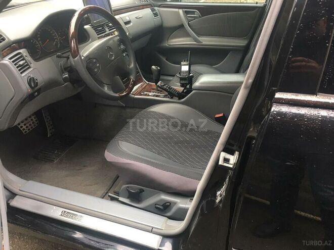 Mercedes E 280 2001, 230,000 km - 2.8 l - Bakı
