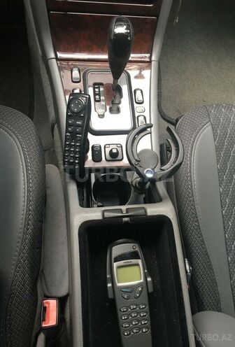Mercedes E 280 2001, 230,000 km - 2.8 l - Bakı