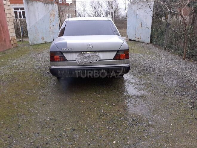 Mercedes E 250 1993, 352,123 km - 2.5 l - Lənkəran