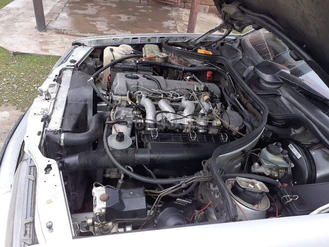 Mercedes E 250 1993, 352,123 km - 2.5 l - Lənkəran