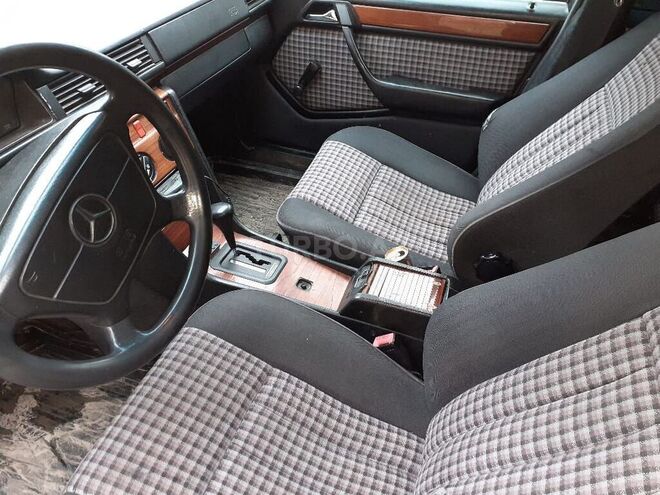 Mercedes E 250 1993, 352,123 km - 2.5 l - Lənkəran