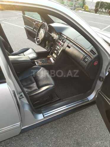Mercedes E 320 1998, 370,000 km - 3.2 l - Bakı