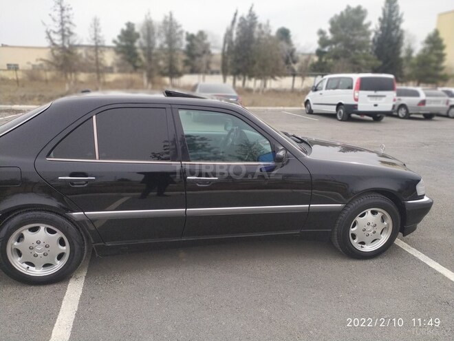 Mercedes C 230 2000, 305,000 km - 2.3 л - Şirvan