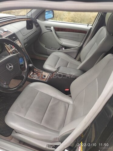 Mercedes C 230 2000, 305,000 km - 2.3 л - Şirvan