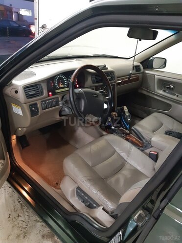 Volvo  1998, 330,000 km - 2.4 l - Bakı