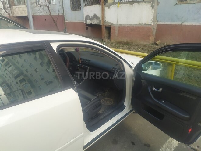 Audi A4 2004, 370,149 km - 1.8 l - Sumqayıt