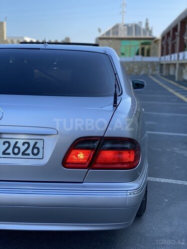Mercedes E 320 2000, 410,000 km - 3.2 л - Bakı