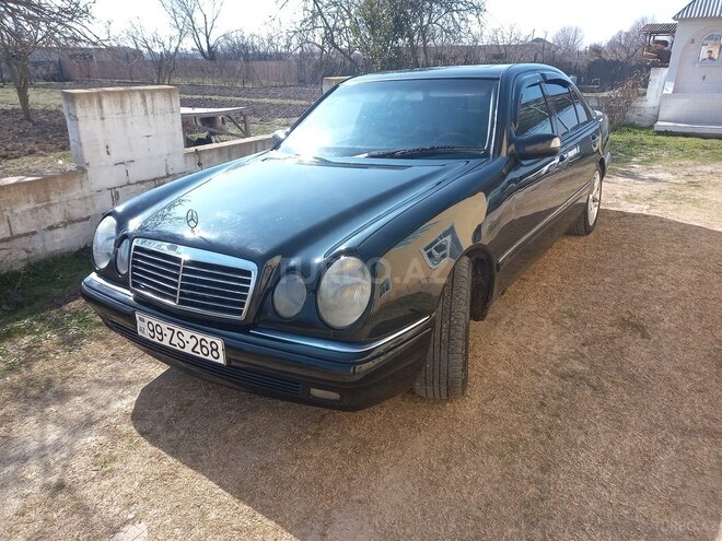 Mercedes E 240 1999, 400,017 km - 2.4 l - Neftçala