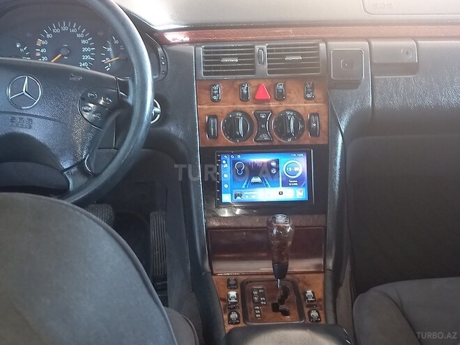 Mercedes E 240 1999, 400,017 km - 2.4 l - Neftçala