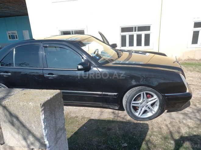 Mercedes E 240 1999, 400,017 km - 2.4 l - Neftçala