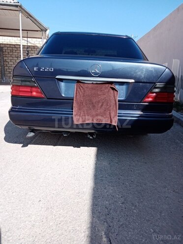 Mercedes E 220 1995, 638,000 km - 2.2 l - Sumqayıt